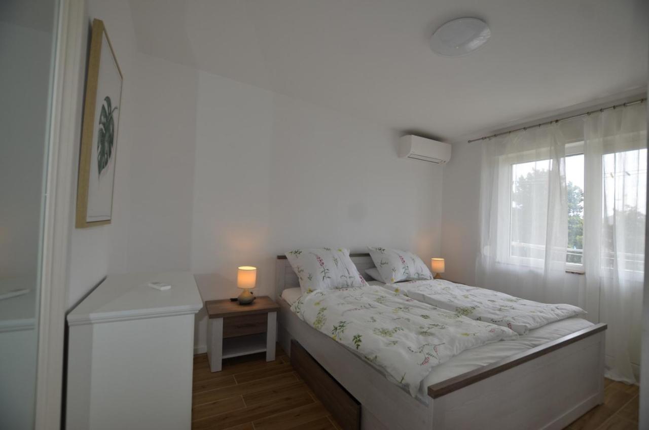 רוביני Sarah Apartment מראה חיצוני תמונה